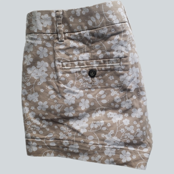 Gap Beige Floral Print Shorts – Size 34 - Picture 2 of 4
